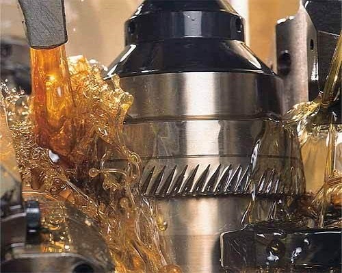 Chọn dầu cắt gọt kim loại như thế nào cho đúng?
